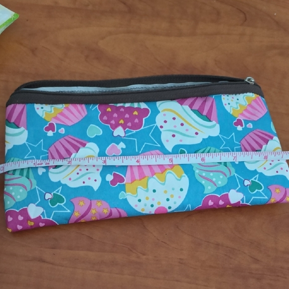 Colorful Cupcake Print Pouch - Picture 4 of 6